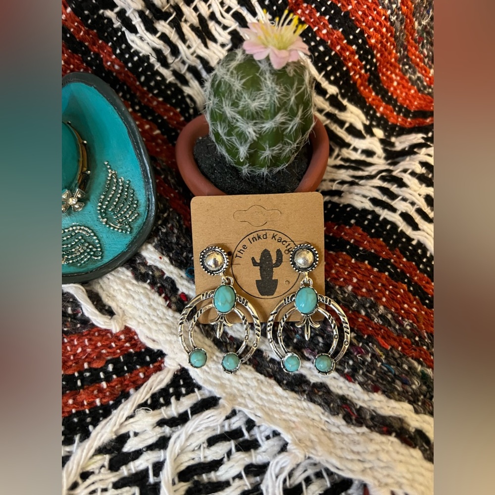 Boutique earrings